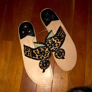 Jack Rogers animal print size 8 NWOB